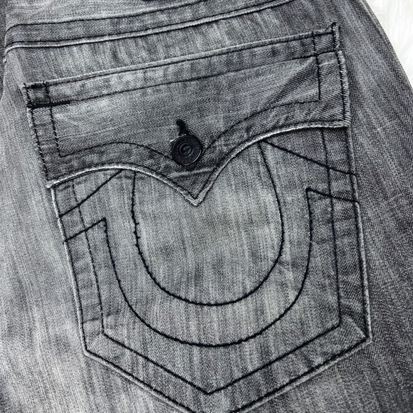 🚫SOLD!👖NWOT |•TRUE RELIGION•| Grey 'Ricky' Straight Leg Flap Pocket Jeans 34 - Picture 11 of 16